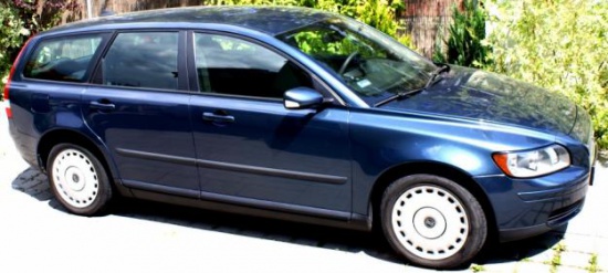 Sprzedam atrakcyjne Volvo V50 2,0D z 2005r.