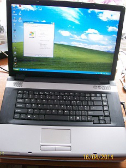 Sprzedam laptop ADVENT 8117